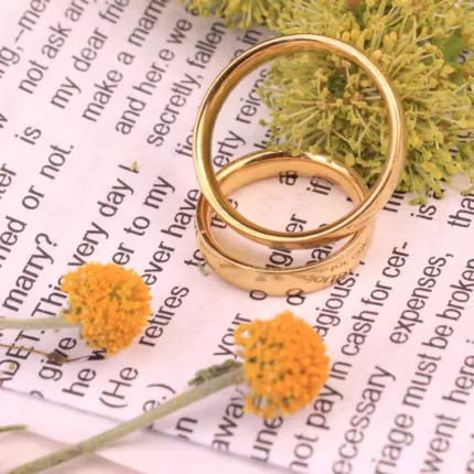 خرید انگشتر حلقه طلایی ساده زنانه و مردانه شیک و ارزان استیل